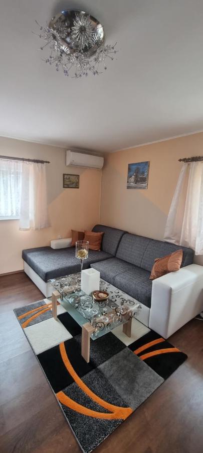 Appartamento Kod Slaveka Kostanjevac Esterno foto